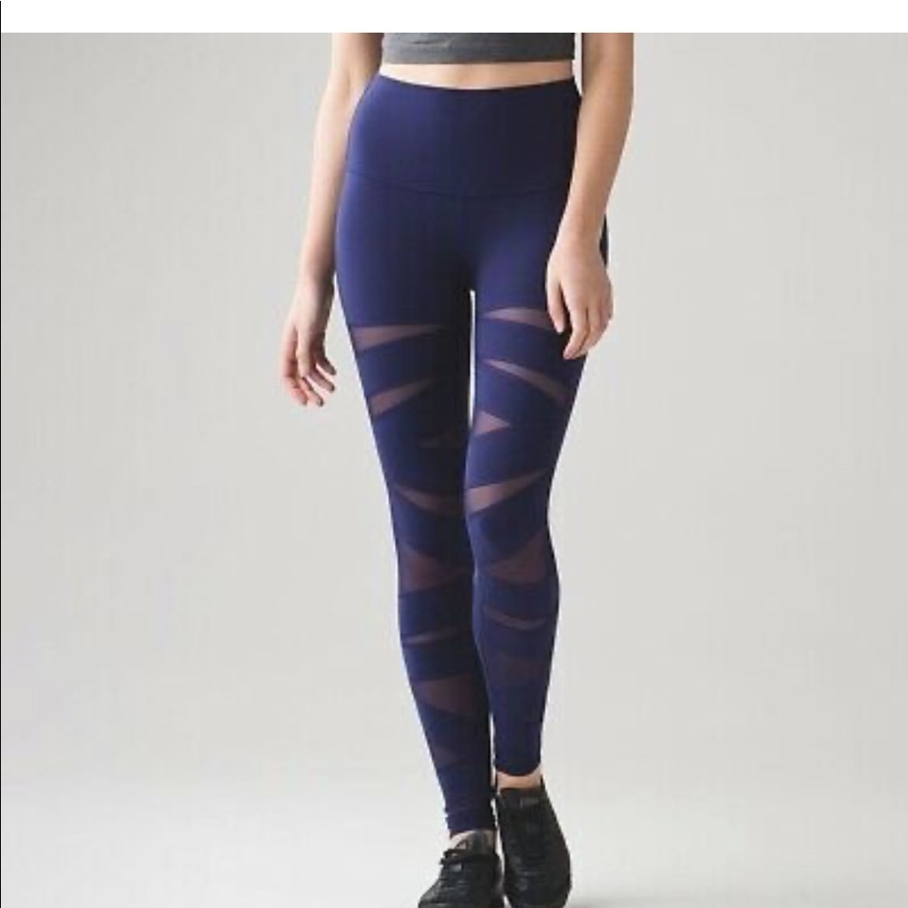 Lululemon mesh wonder under leggings